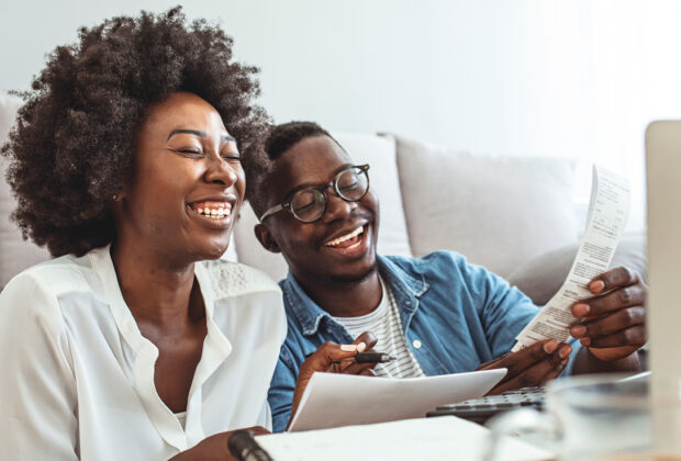 How Solar Energy Reduces Electricity Bills for Businesses and Homes